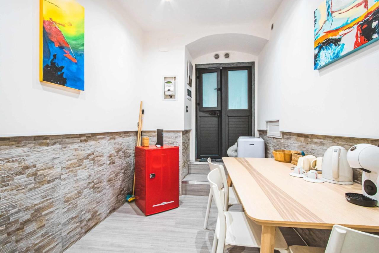 The Castle Apartment Bari Exterior photo