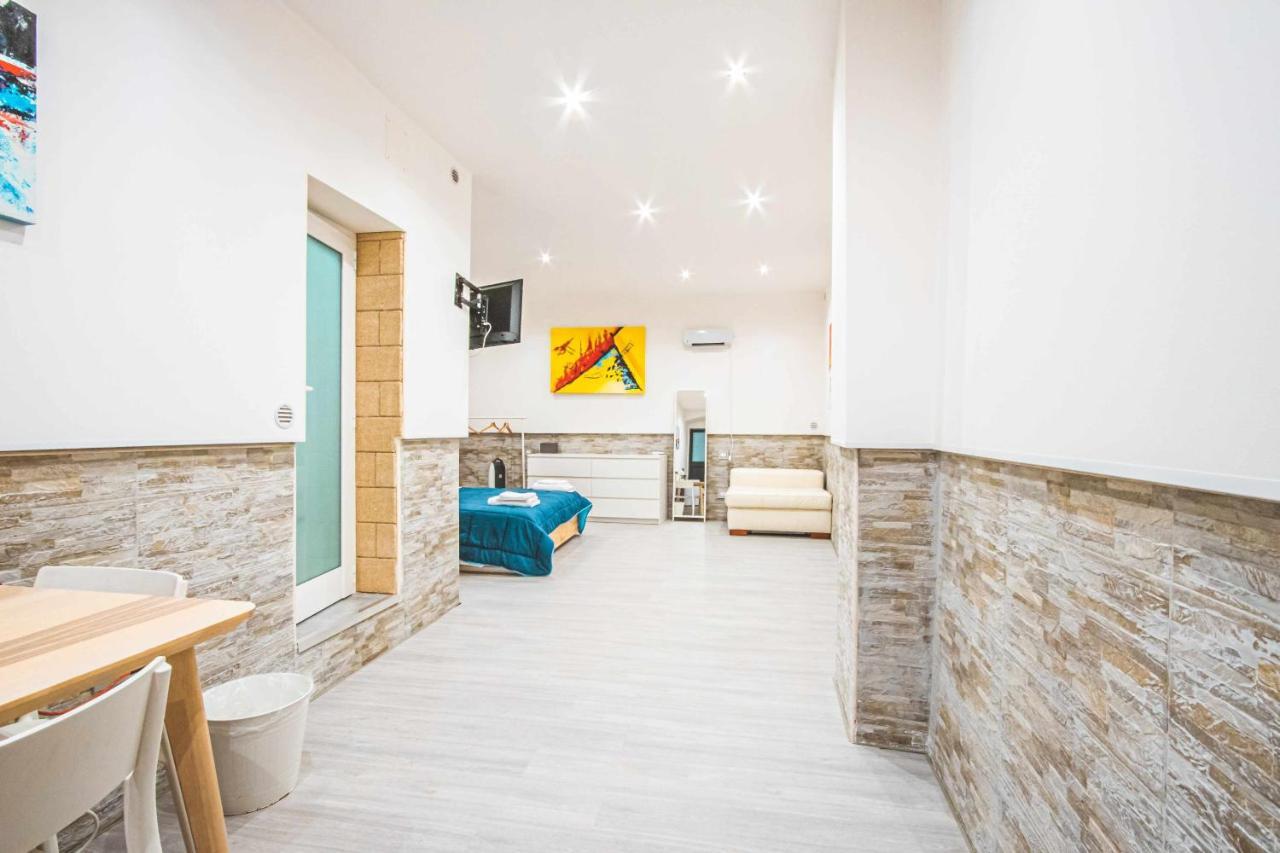 The Castle Apartment Bari Exterior photo